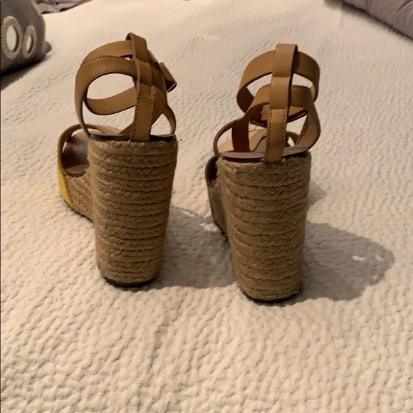 Shoes - Picture 3 of 4